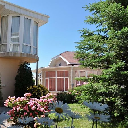 Zlata Inn Tamchy Exterior photo