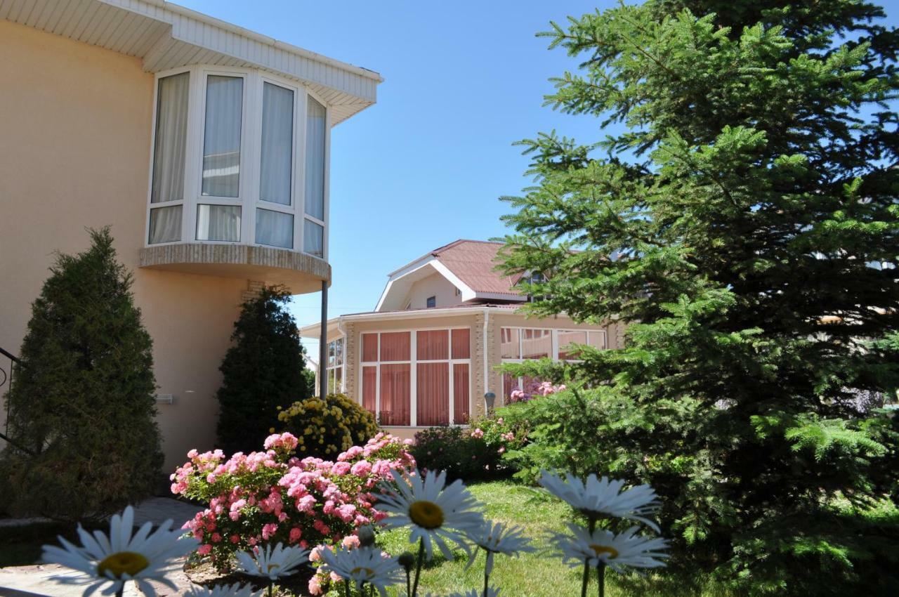 Zlata Inn Tamchy Exterior photo